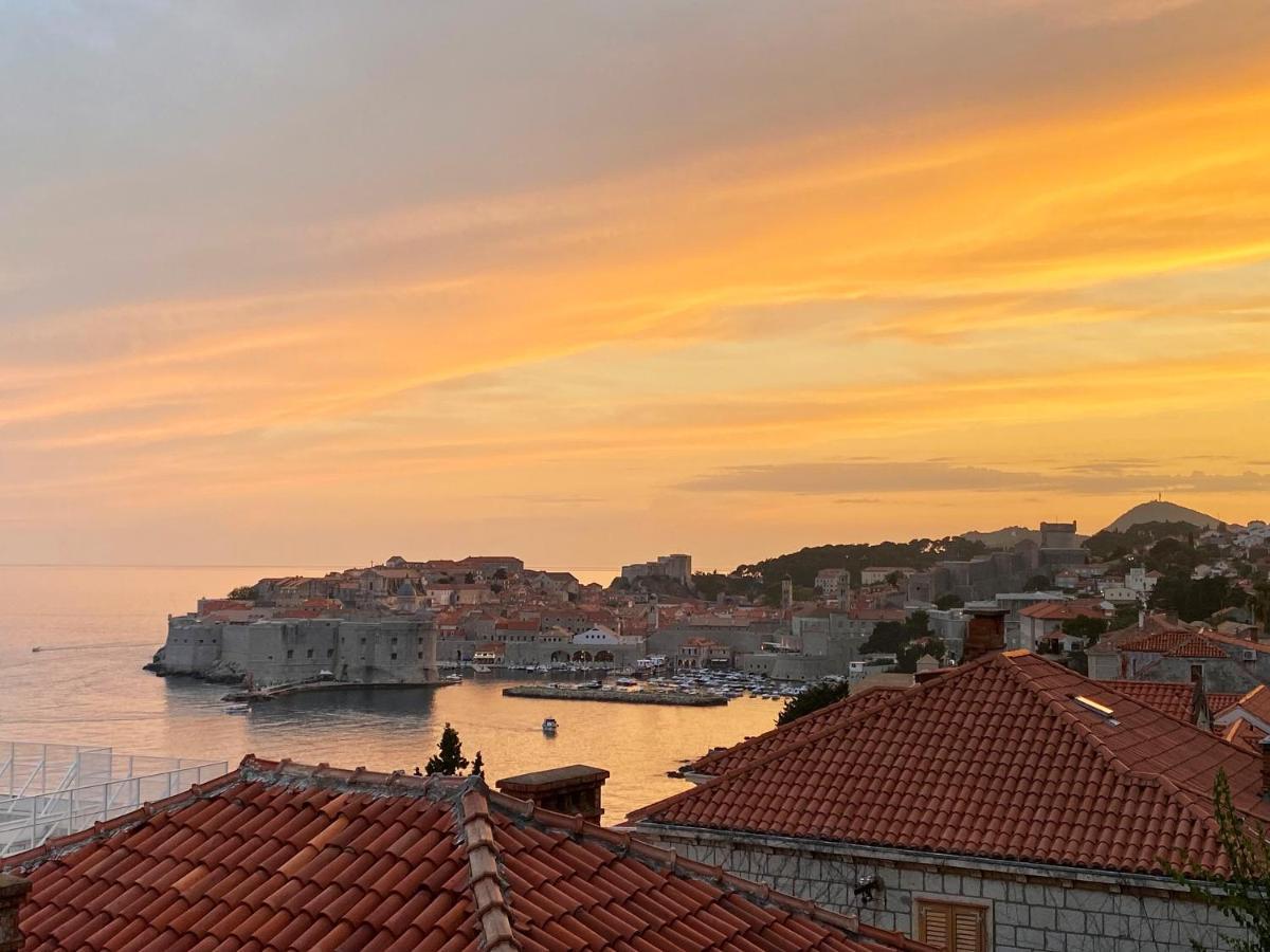Sunset Over The Dubrovnik'S Old Town Eksteriør billede